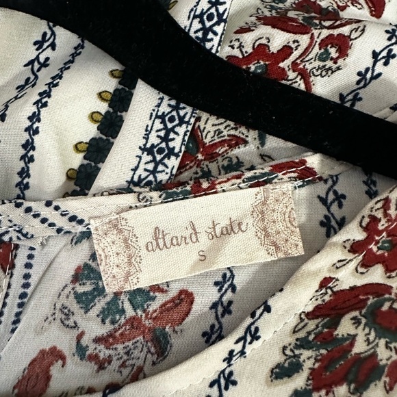 Altar’d State Blouse - Picture 6 of 7